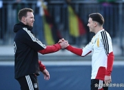 九游网站入口-欧预赛首轮对决精彩纷呈，胜负悬念