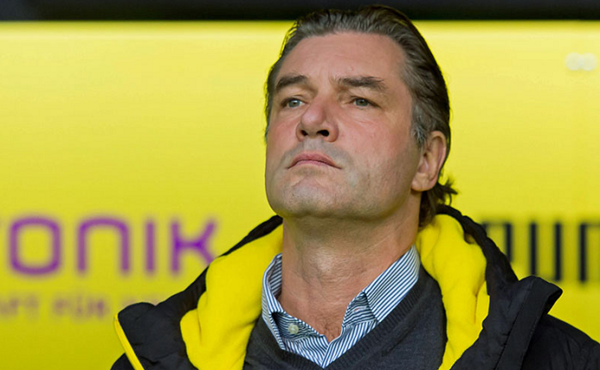 沙尔克队出售多名球员，高层解释转会原因的简单介绍