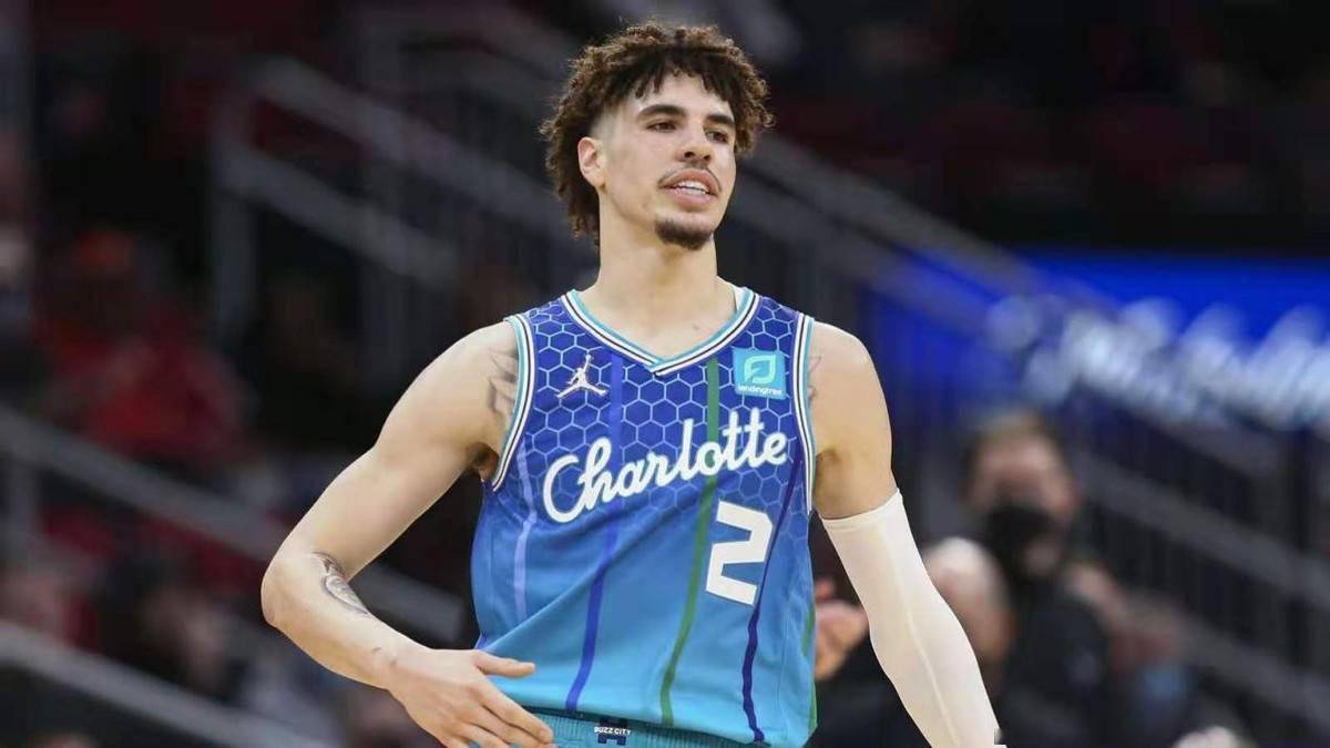 包含伯明翰打破连败纪录，主场取胜考文垂的词条